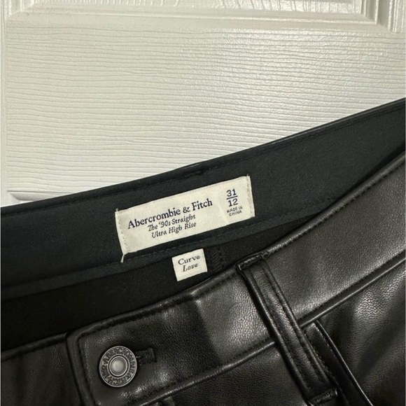 Curve Love Vegan Leather 90’s Straight Leg Pants - Picture 6 of 8